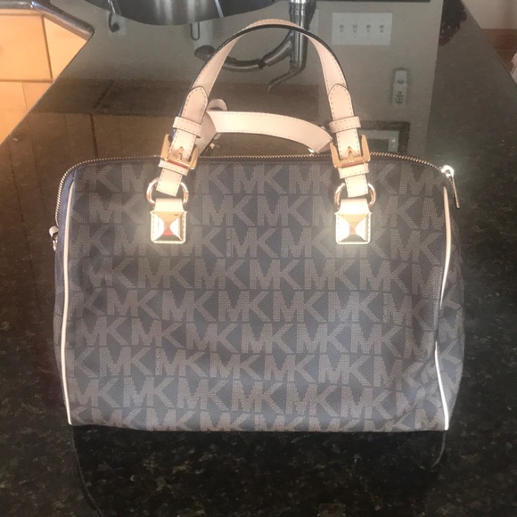 Michael Kors Handbags - MK Speedy NWT